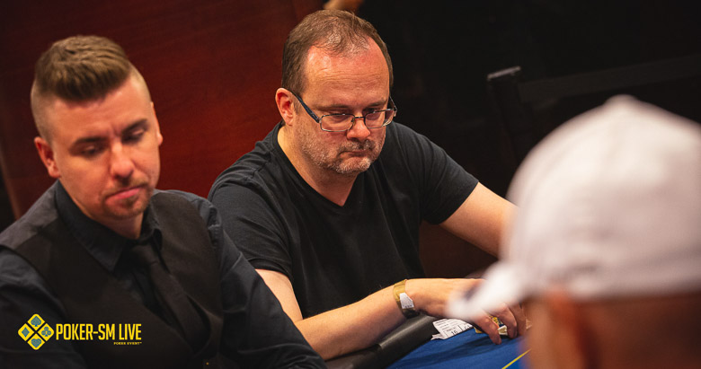 Ola Brandborn under mörkpoker-SM 2023.